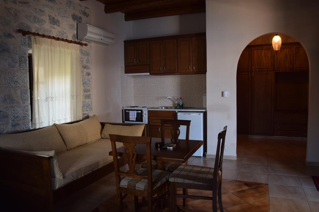Vasilios Apartments Hotel Liménion Buitenkant foto